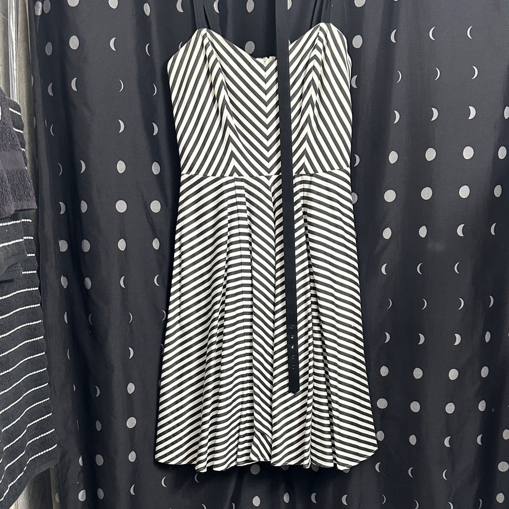 Vixen by Micheline Pitt Black and White Strapless Dress